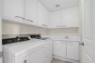 411 N New River Dr E, Fort Lauderdale, FL 33301 - Photo 34