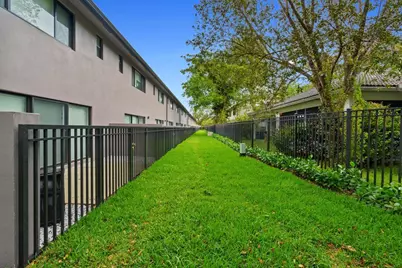 4329 NW 115th Avenue, Coral Springs, FL 33065 - Photo 14