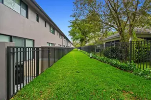 4329 NW 115th Ave, Coral Springs, FL 33065 - Photo 14