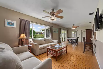 9704 NW 67th Street, Tamarac, FL 33321 - Photo 4