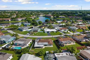 9704 NW 67th St, Tamarac, FL 33321 - Photo 38
