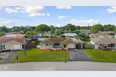 9704 NW 67th Street, Tamarac, FL 33321 - Photo 30