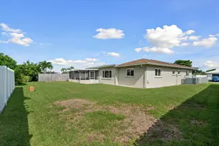 9704 NW 67th St, Tamarac, FL 33321 - Photo 2
