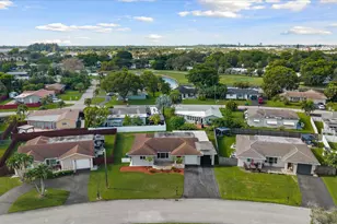 9704 NW 67th St, Tamarac, FL 33321 - Photo 32