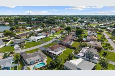 9704 NW 67th Street, Tamarac, FL 33321 - Photo 40