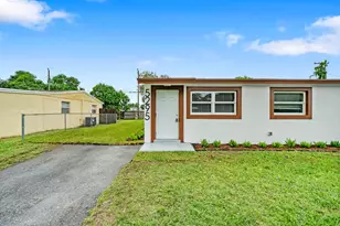 5295 Helene Pl, West Palm Beach, FL 33407 - Photo 20