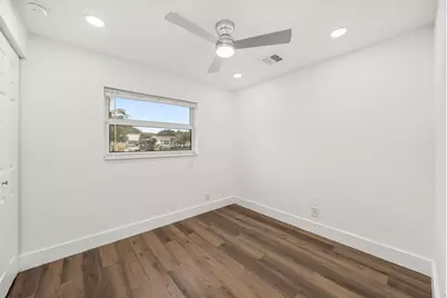 5295 Helene Place, West Palm Beach, FL 33407 - Photo 12