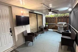 534 Springdale Cir, Palm Springs, FL 33461 - Photo 18