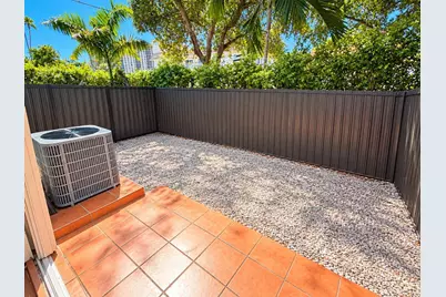 11657 NE 18th Drive #11657, North Miami, FL 33181 - Photo 2
