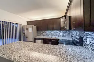2552 SW 15th St, Deerfield Beach, FL 33442 - Photo 8