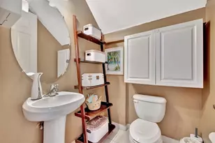 2851 W Prospect Rd, Tamarac, FL 33309 - Photo 16