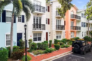 1009 W Heritage Club Cir, Delray Beach, FL 33483 - Photo 1