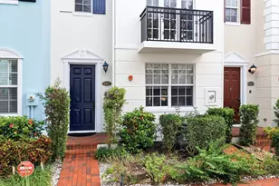 1009 W Heritage Club Cir, Delray Beach, FL 33483 - Photo 2