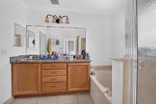 672 Gazetta Way, West Palm Beach, FL 33413 - Photo 36