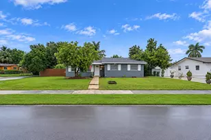 465 NW 16th St, Homestead, FL 33030 - Photo 2