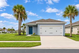 521 Cherimoya St, Fort Pierce, FL 34981 - Photo 1