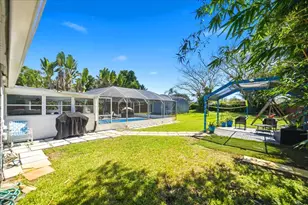 2031 SE New York St, Port Saint Lucie, FL 34952 - Photo 26