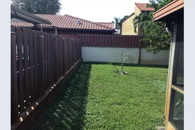 20310 NE 10th Place, Miami, FL 33179 - Photo 4