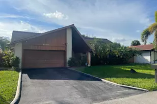 20310 NE 10th Pl, Miami, FL 33179 - Photo 2