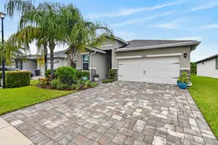 7238 SE Pine Valley Ct, Hobe Sound, FL 33455 - Photo 1