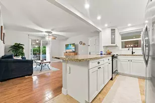 1124 NW 13th St, Boca Raton, FL 33486 - Photo 2