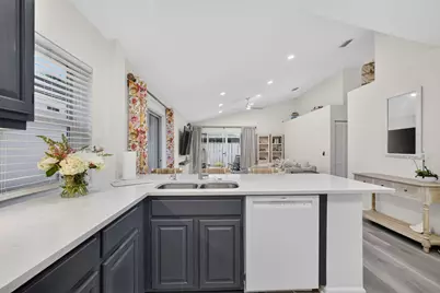 7 Governors Court, Palm Beach Gardens, FL 33418 - Photo 16