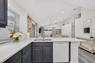 7 Governors Ct, Palm Beach Gardens, FL 33418 - Photo 16