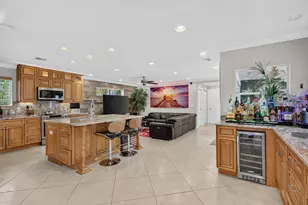 330 SW 75th Ave, Plantation, FL 33317 - Photo 16