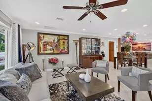 330 SW 75th Ave, Plantation, FL 33317 - Photo 10