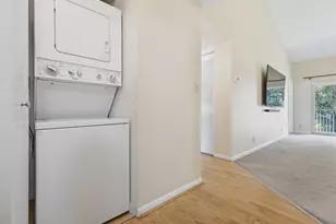 3041 Holiday Springs Blvd, Margate, FL 33063 - Photo 6