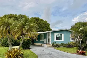 407 NE 8th Ave, Okeechobee, FL 34972 - Photo 1