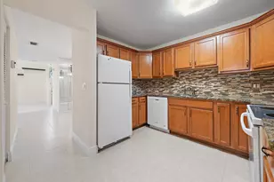 370 Prestwick Cir, Palm Beach Gardens, FL 33418 - Photo 20