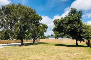 3166 Melaleuca Rd, West Palm Beach, FL 33406 - Photo 4