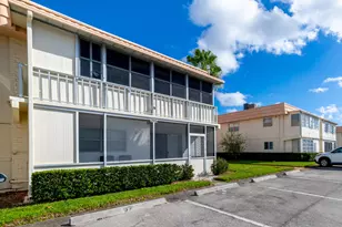 305 Saxony G, Delray Beach, FL 33446 - Photo 12