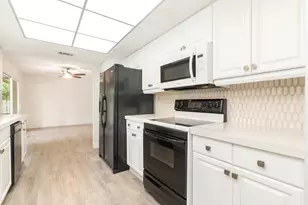7315 W Lake Dr, West Palm Beach, FL 33406 - Photo 16