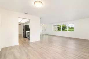 7315 W Lake Dr, West Palm Beach, FL 33406 - Photo 12