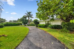 7315 W Lake Dr, West Palm Beach, FL 33406 - Photo 4