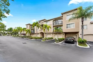 200 Crestwood Ct N, Royal Palm Beach, FL 33411 - Photo 4