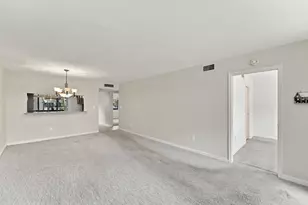 10607 W Clairmont Cir, Tamarac, FL 33321 - Photo 8