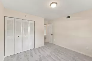 10607 W Clairmont Cir, Tamarac, FL 33321 - Photo 20