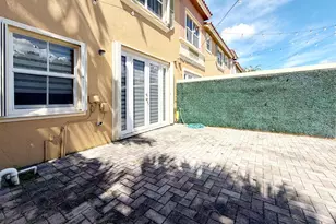 975 SW 143rd, Pembroke Pines, FL 33027 - Photo 14