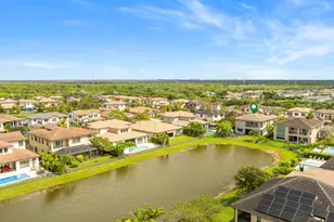 9203 Meridian Dr E, Parkland, FL 33076 - Photo 4