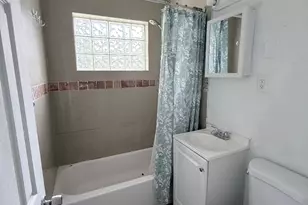 16100 NE 10th Ave, North Miami Beach, FL 33162 - Photo 6