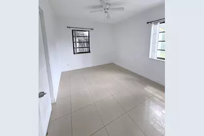 16100 NE 10th Avenue, North Miami Beach, FL 33162 - Photo 14