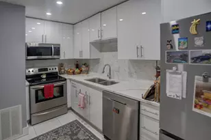 188 Lake Evelyn Dr, West Palm Beach, FL 33411 - Photo 4