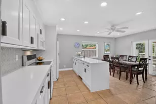 4675 Canal Dr, Lake Worth, FL 33463 - Photo 10