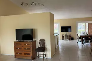 404 NE Camelot Dr, Port Saint Lucie, FL 34983 - Photo 6