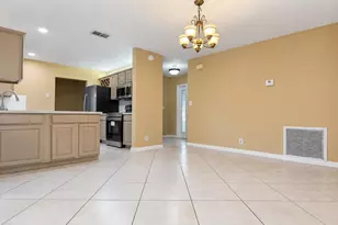 118 Mohigan Cir, Boca Raton, FL 33487 - Photo 4