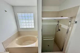 870 NW 166th Ave, Pembroke Pines, FL 33028 - Photo 30