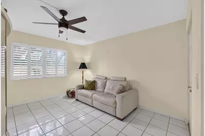10 Lexington Lane E #A, Palm Beach Gardens, FL 33418 - Photo 14
